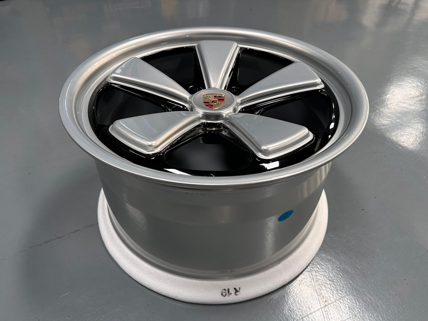 New 19x8.5 ET50 19x12 ET44 Overdrive Forged Porsche Fuchs Carrera 911 997 C4 C4S Turbo S Silver