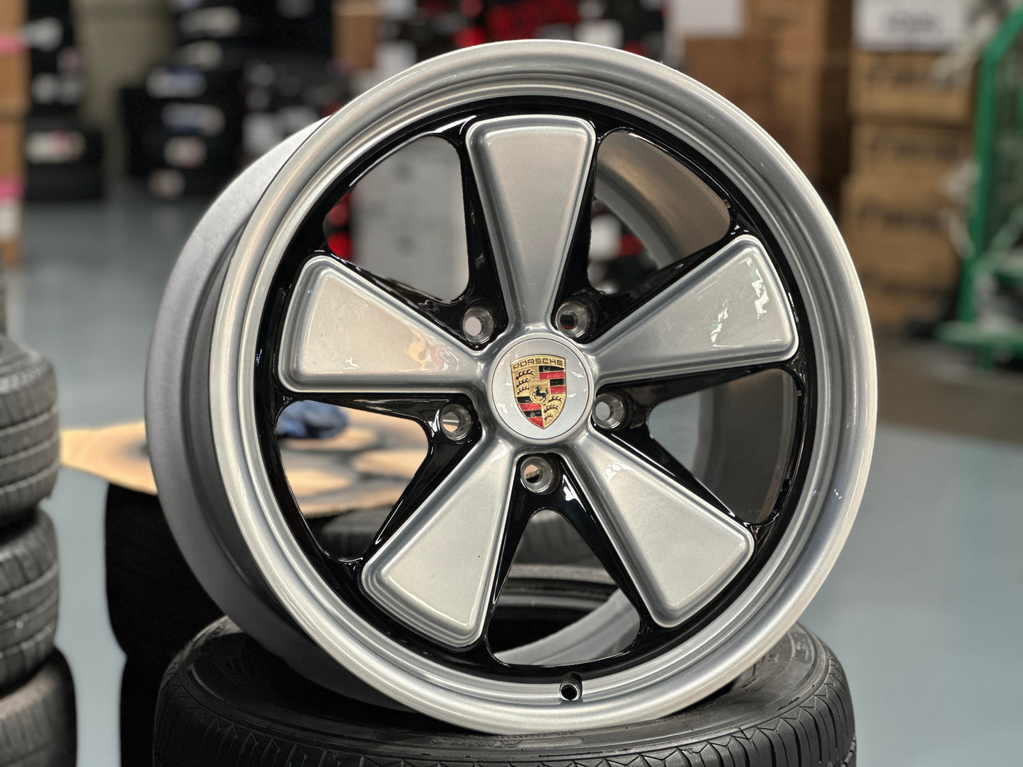 [Bundle] New 19x11 ET63 Overdrive Fuchs Porsche Silver 5x130 REAR