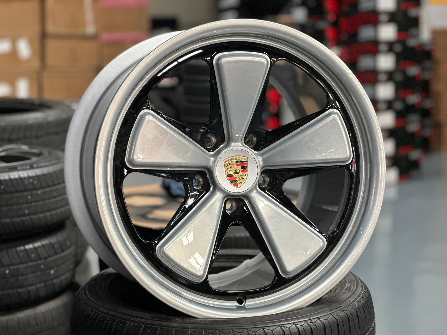 [Bundle] New 19x8.5 ET50 Overdrive Fuchs Porsche Silver 5x130 FRONT
