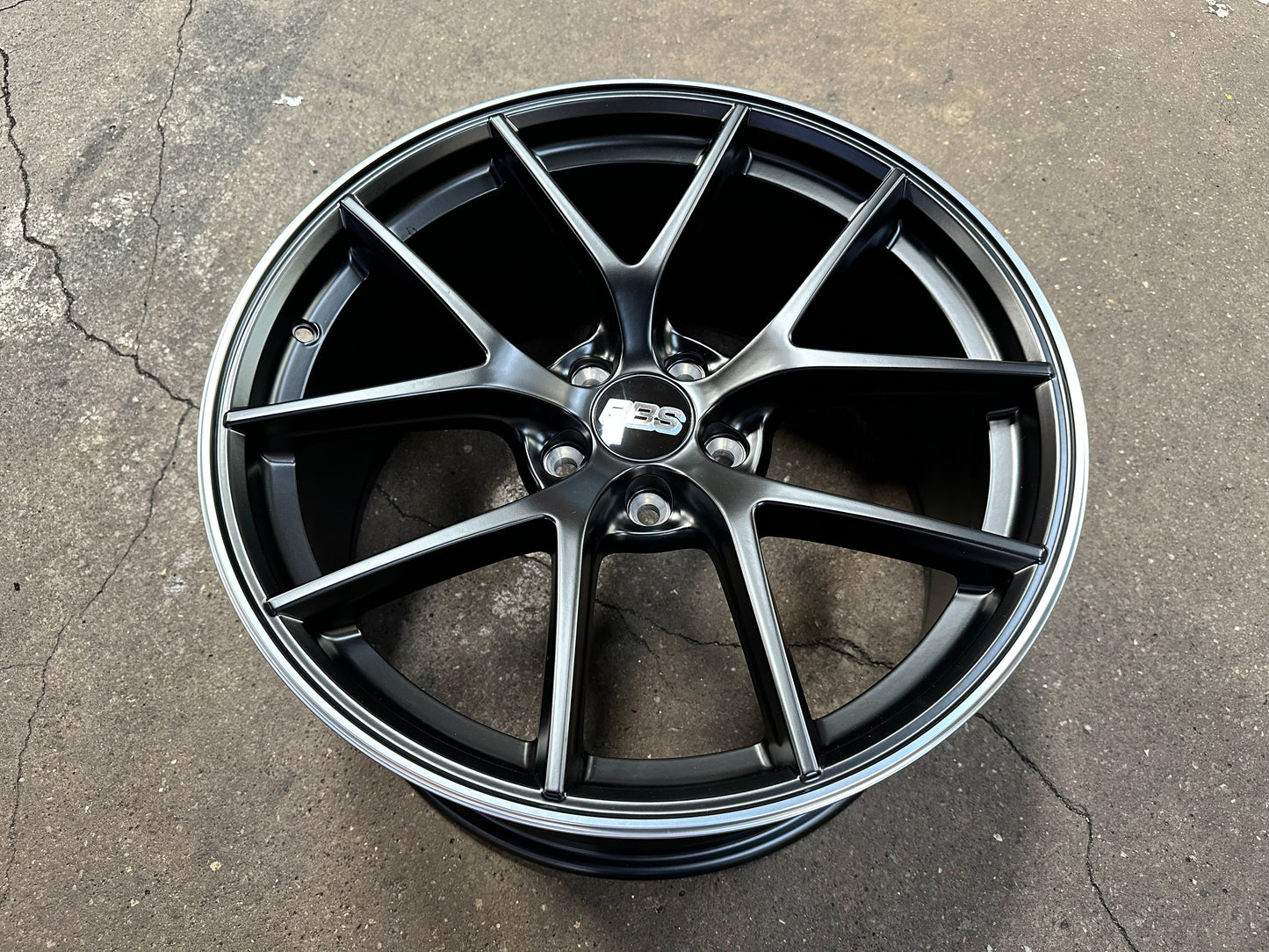 New 19x8.5J ET30 19x9.5J ET40 AOW CIR (4 wheels) Black Flat 5x114.3