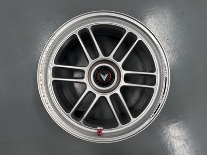 NEW 18X8.5 ET35 Lenso Venom VNR Flow Formed Rim Silver & Pad Gray 5X114.3