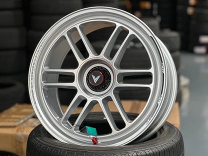 NEW 18X8.5 ET35 Lenso Venom VNR Flow Formed Rim Silver & Pad Gray 5X114.3