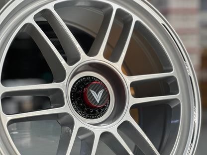 NEW 18X8.5 ET35 Lenso Venom VNR Flow Formed Rim Silver & Pad Gray 5X114.3