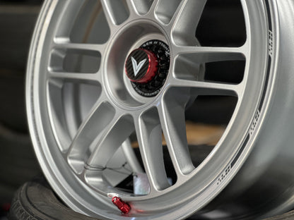 NEW 18X8.5 ET35 Lenso Venom VNR Flow Formed Rim Silver & Pad Gray 5X114.3