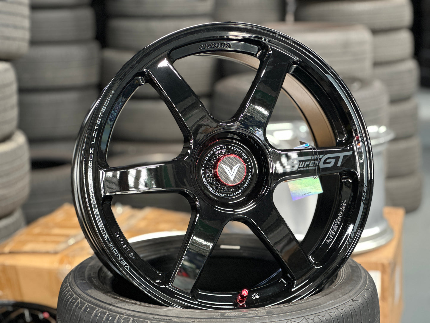 NEW 18X8.5 ET35 Lenso Venom VNT Flow Formed Rim Black & Pad Red 5X114.3