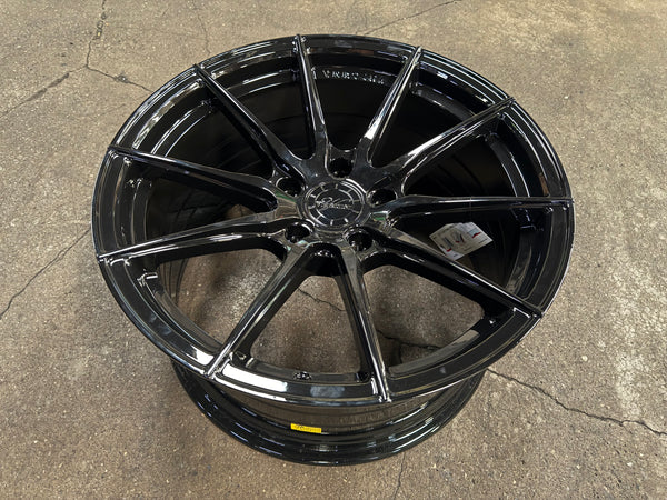 New 18x8.5 ET32 18x9.5 ET37 Vertini RFS1.1 (4 wheels) Black 5X120
