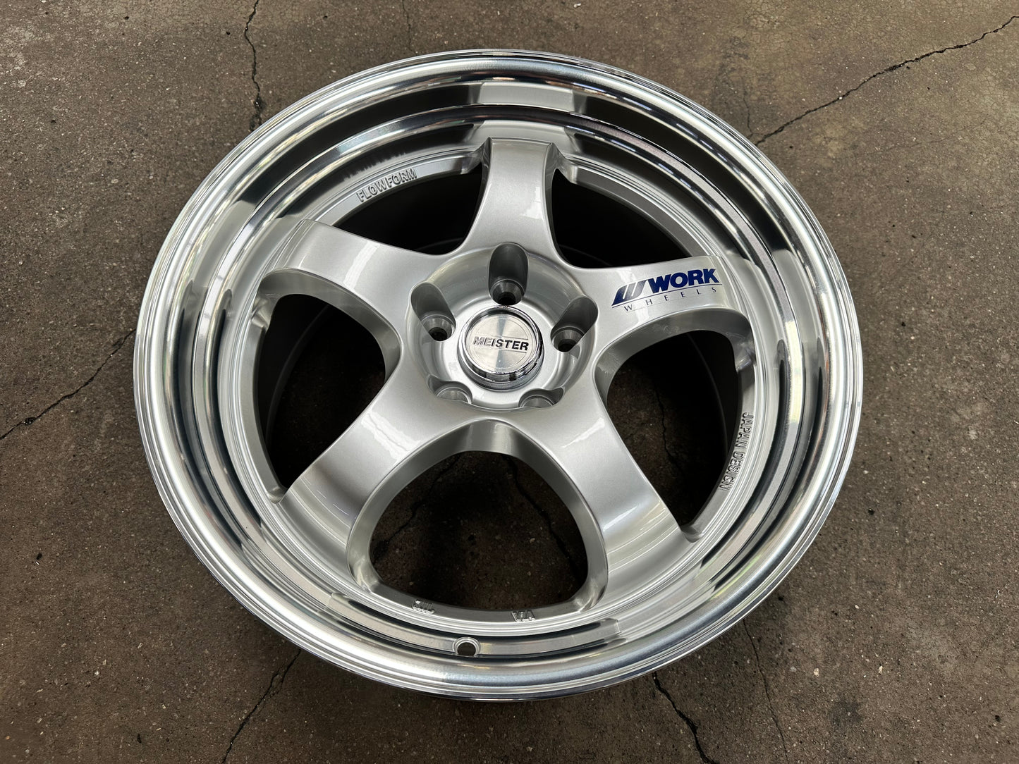 New 18x8.5 ET35 18x9.5 ET40 AOW S1R (4 wheels) Silver 5X114.3