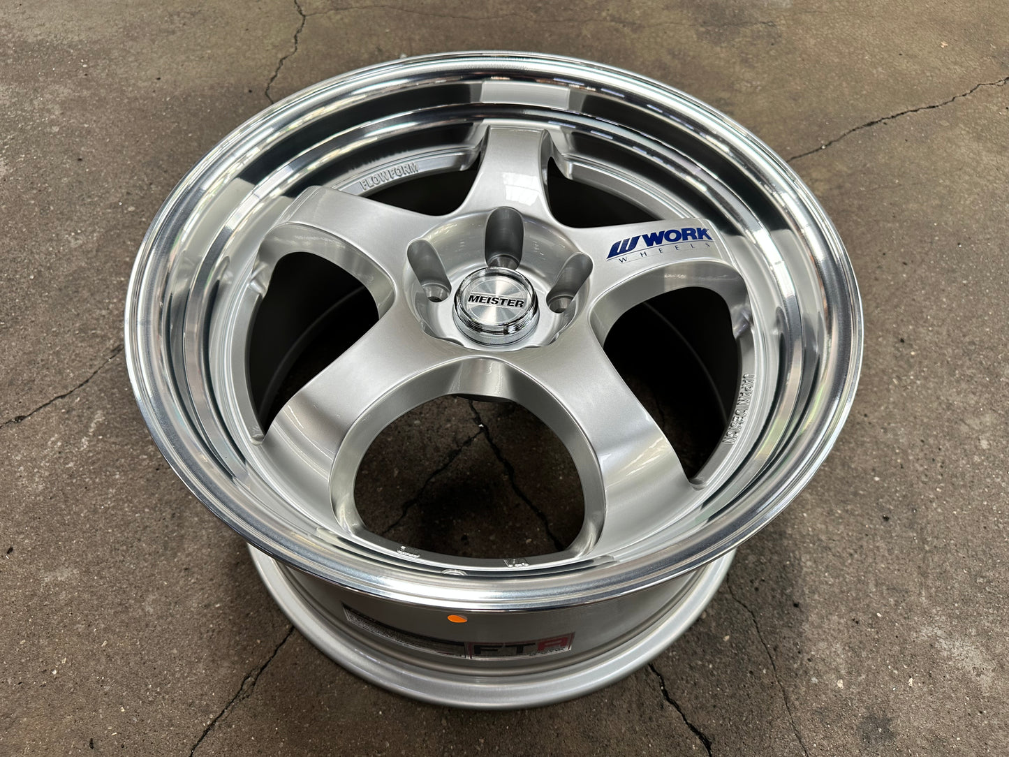 New 18x8.5 ET35 18x9.5 ET40 AOW S1R (4 wheels) Silver 5X114.3