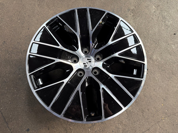 Used Original 20 inch Porsche Macan EV 5x130 (4 pcs)