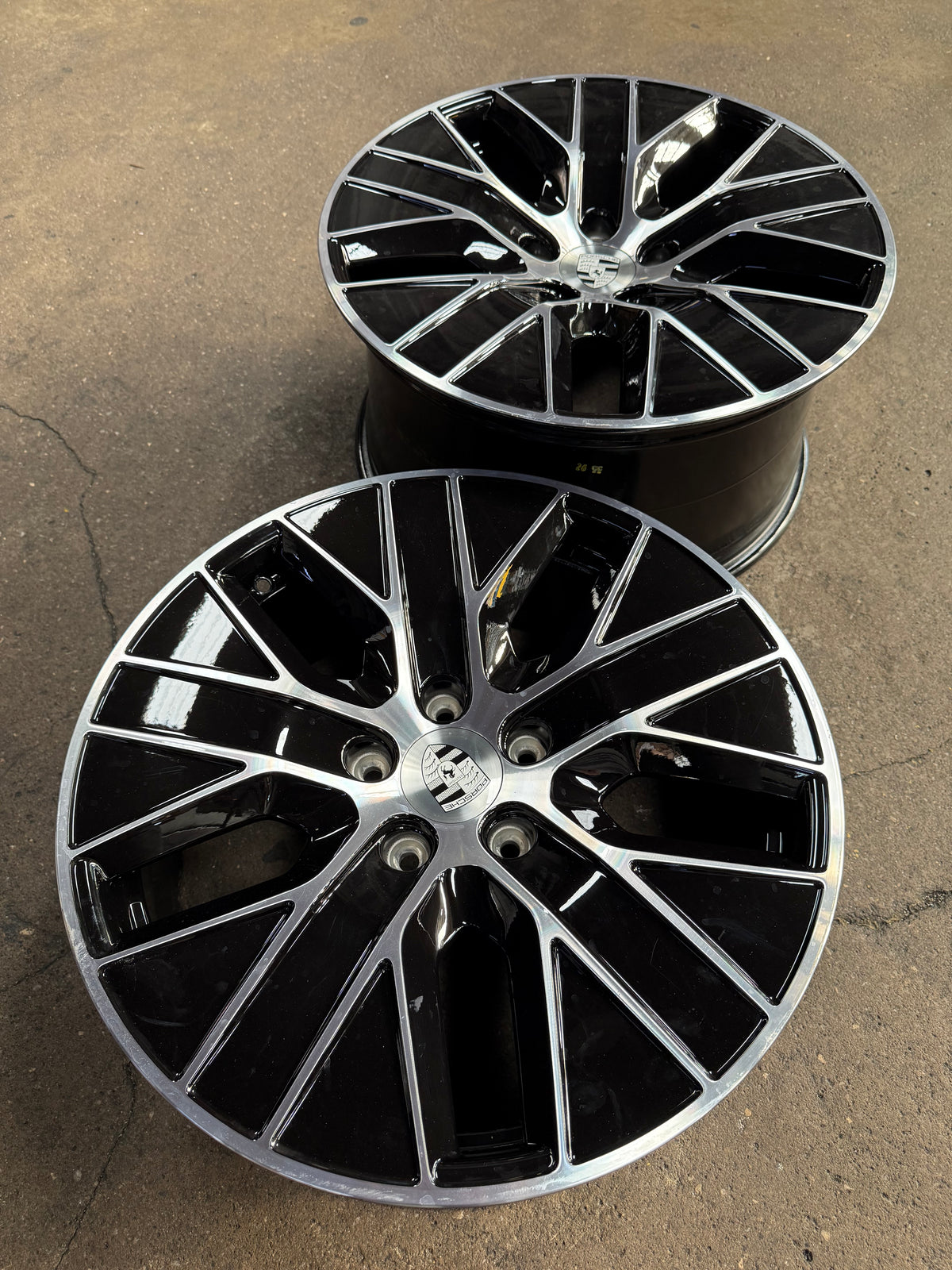 Used Original 20 inch Porsche Macan EV 5x130 (4 pcs)