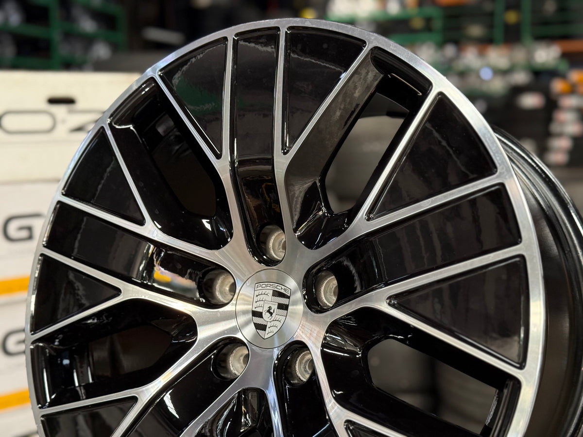 Used Original 20 inch Porsche Macan EV 5x130 (4 pcs)