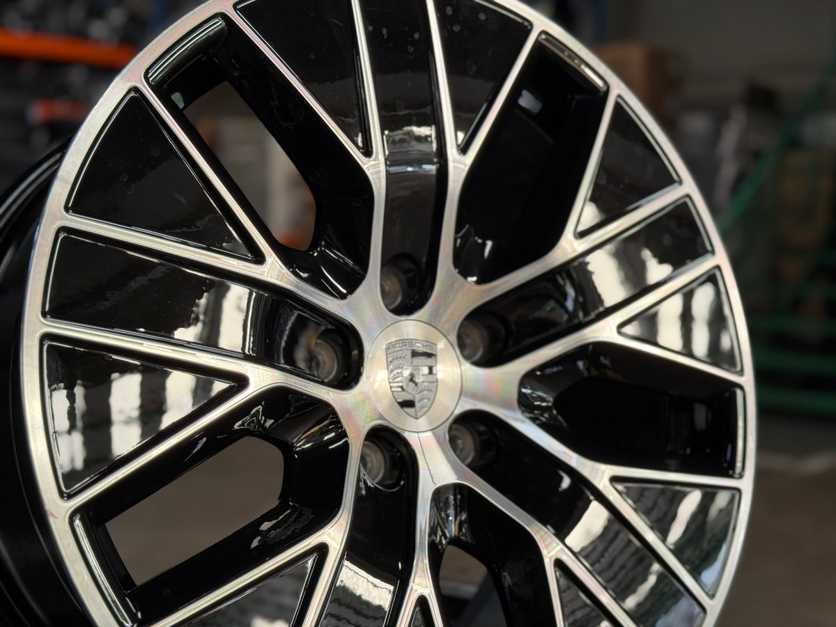 Used Original 20 inch Porsche Macan EV 5x130 (4 pcs)