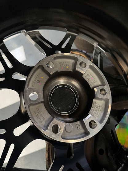 New 18x9 ET0 Lenso VT5 6x139.7 Hyper Black