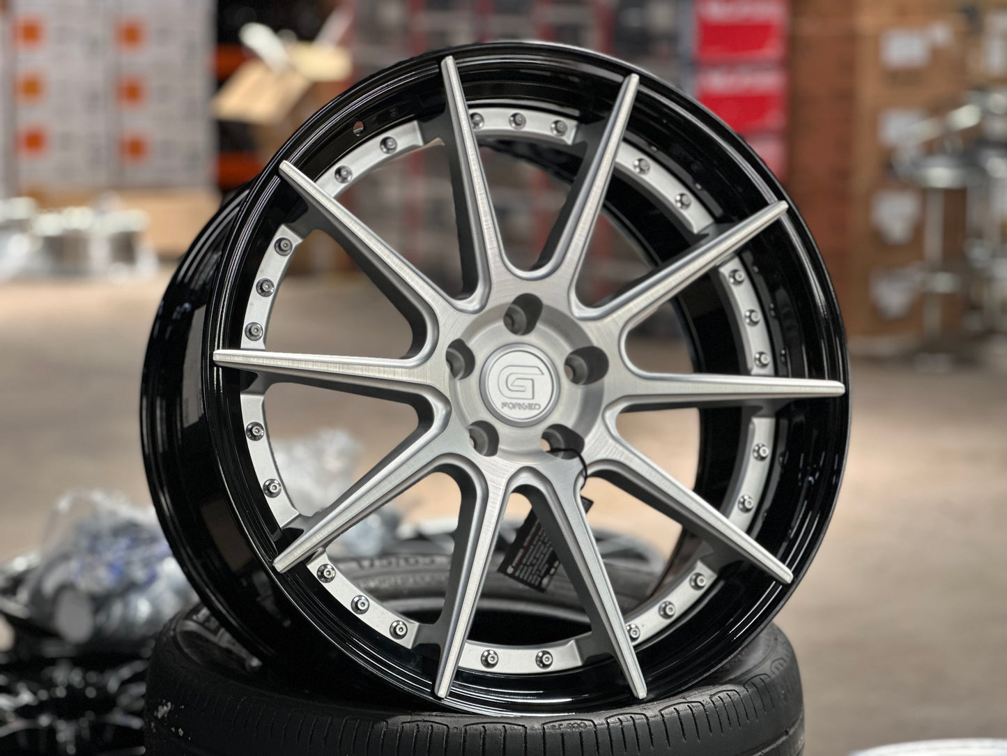 [Bundle] 20x8.5 ET30 G Forged GF02 (2 wheel) 5x112 Silver Black