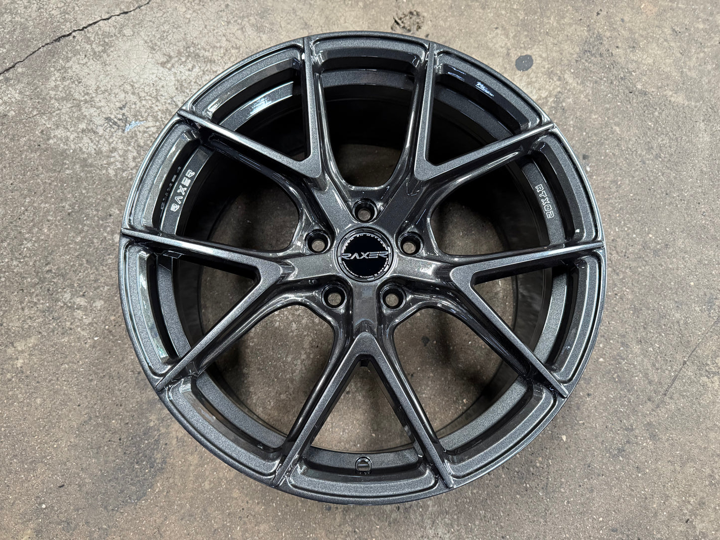 NEW 18X8.5 ET42 Raxer RTX02 Rim (4 wheel) Dark Graphite 5X112