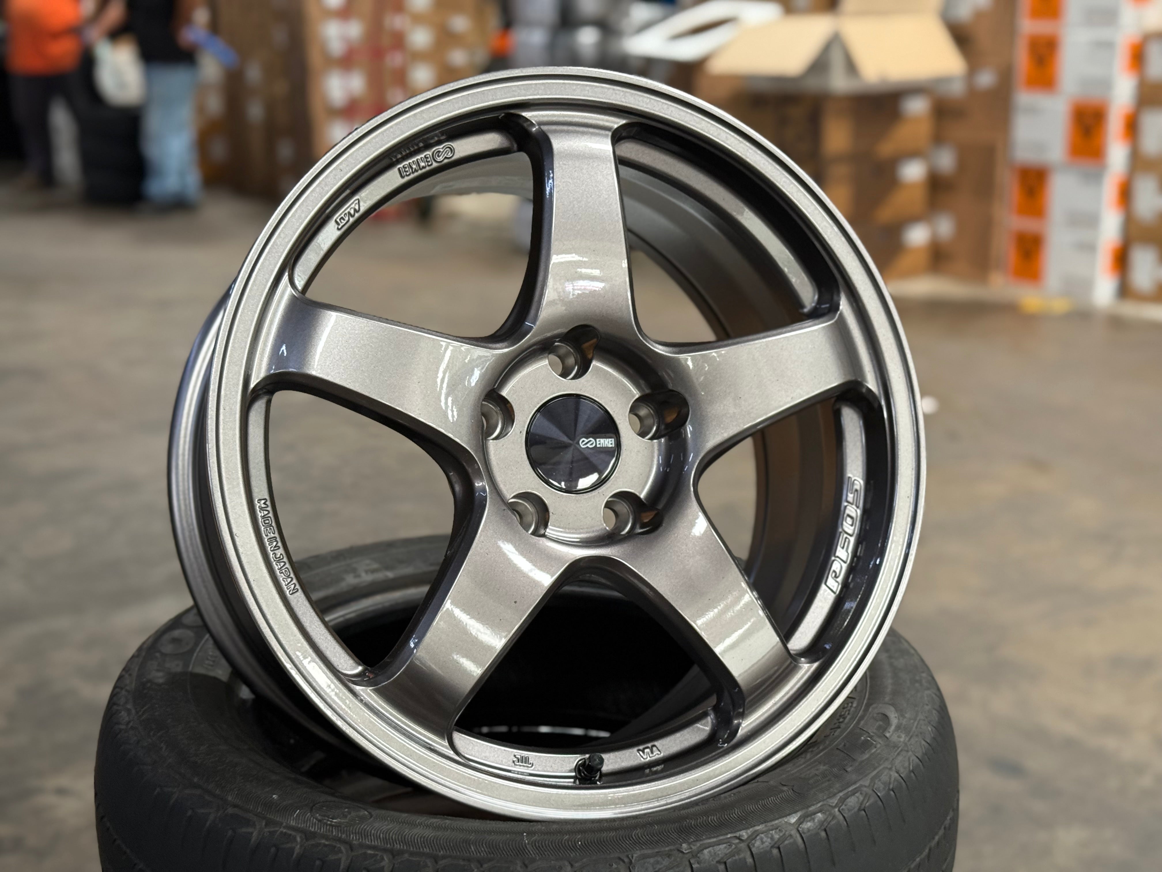 期間限定値下げ　ENKEI PF05 TOYO OPEN COUNTRY New 17x8 ET35 Enkei Racing PF05 Japan Rim (4 wheel) Dark Silver