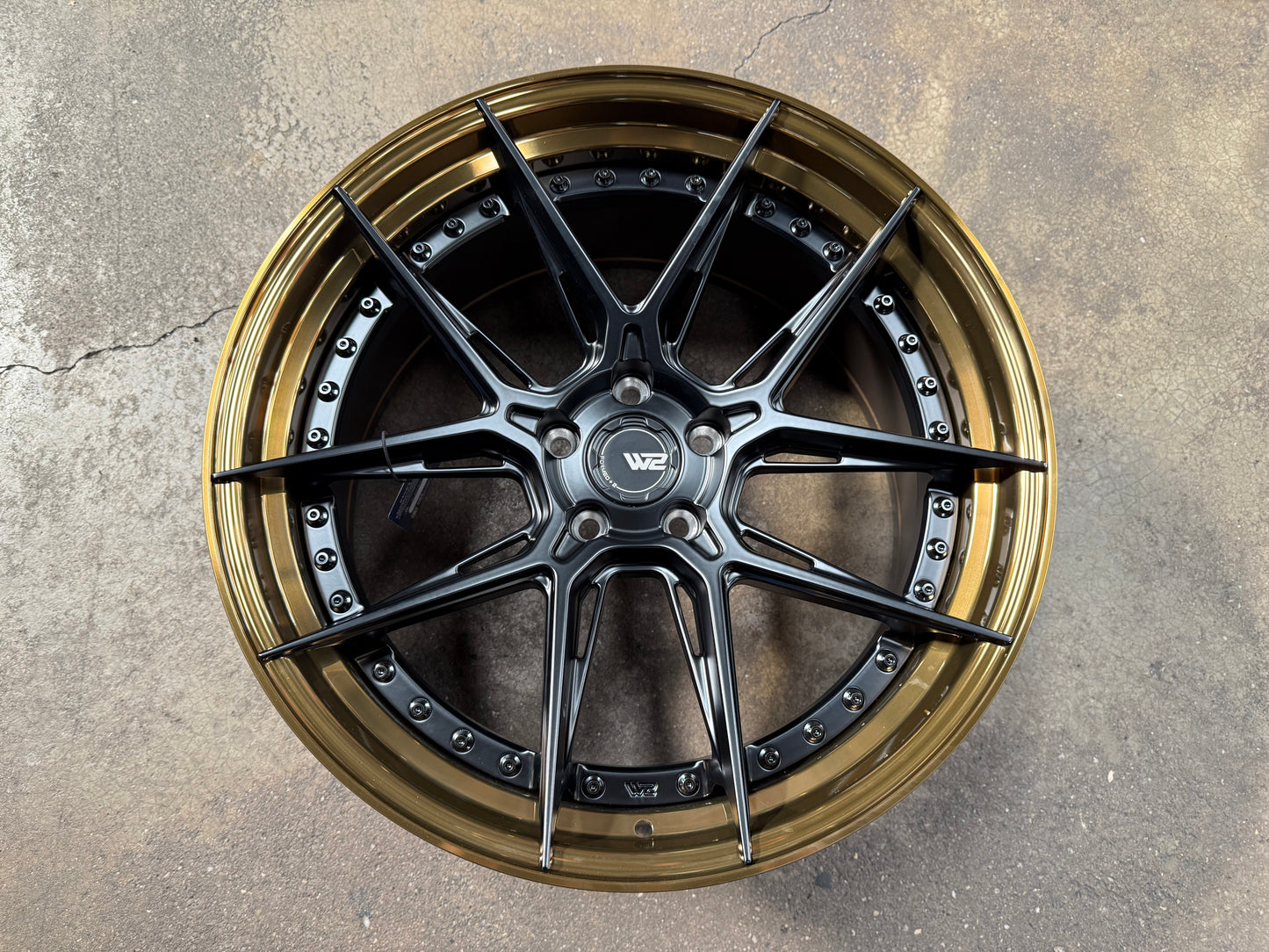 New 20x8.5 ET30 20x10 ET40 W2 W2C (4 wheel) 5x112 Black Gold