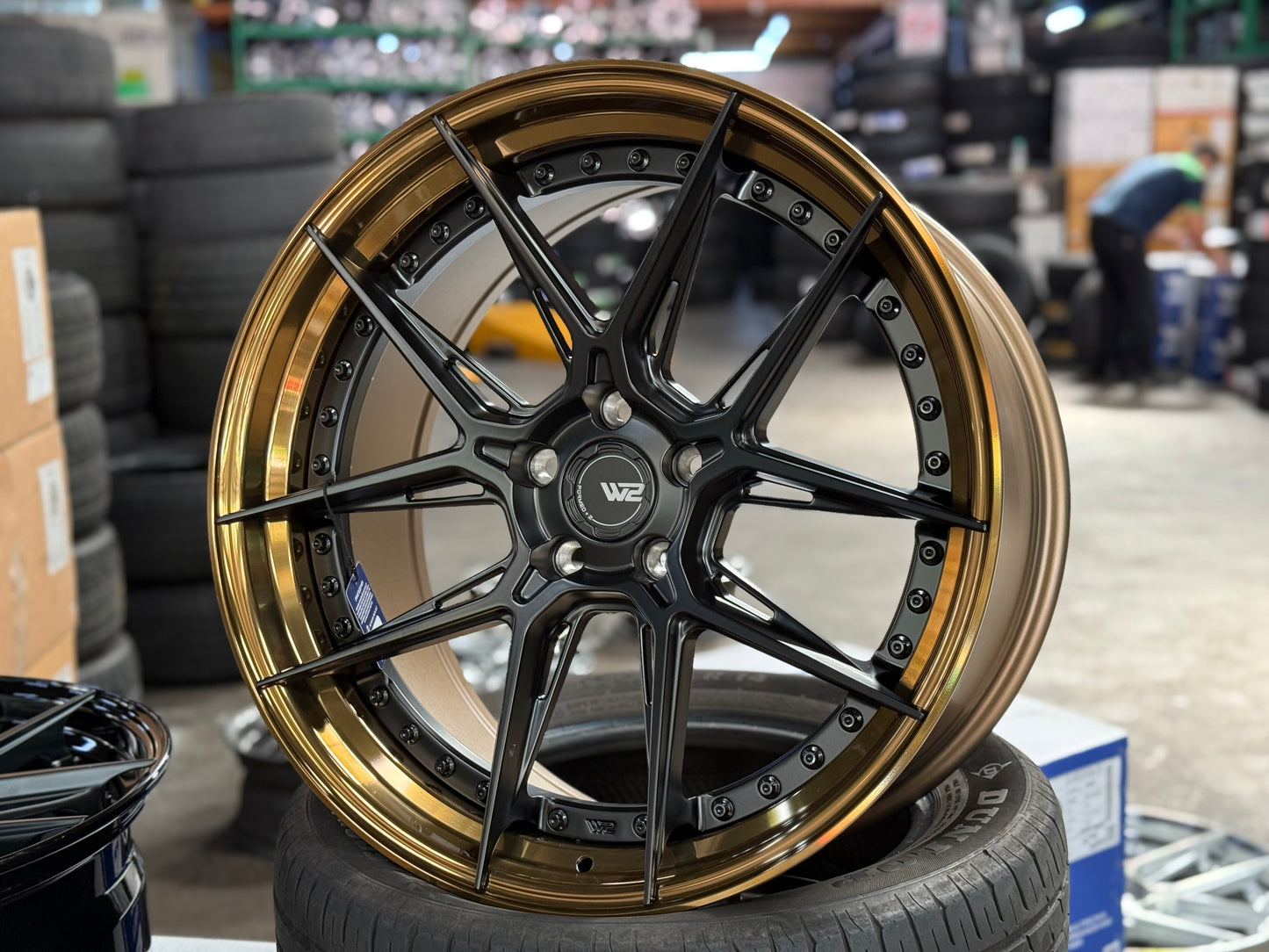 New 20x8.5 ET30 20x10 ET40 W2 W2C (4 wheel) 5x112 Black Gold
