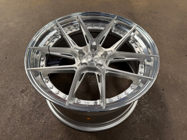 New 20x8.5 ET30 20x10 ET40 W2 Wheel W2C (4 wheel) 5x114.3 Gloss Silver