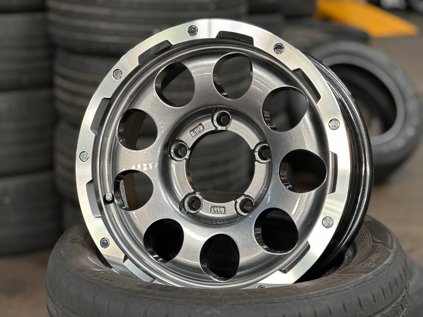 New 15 LEHRMEISTER LMG CS-9 Rim (5 wheel) Gun Metal Polished 5x139.7 (5 pcs)