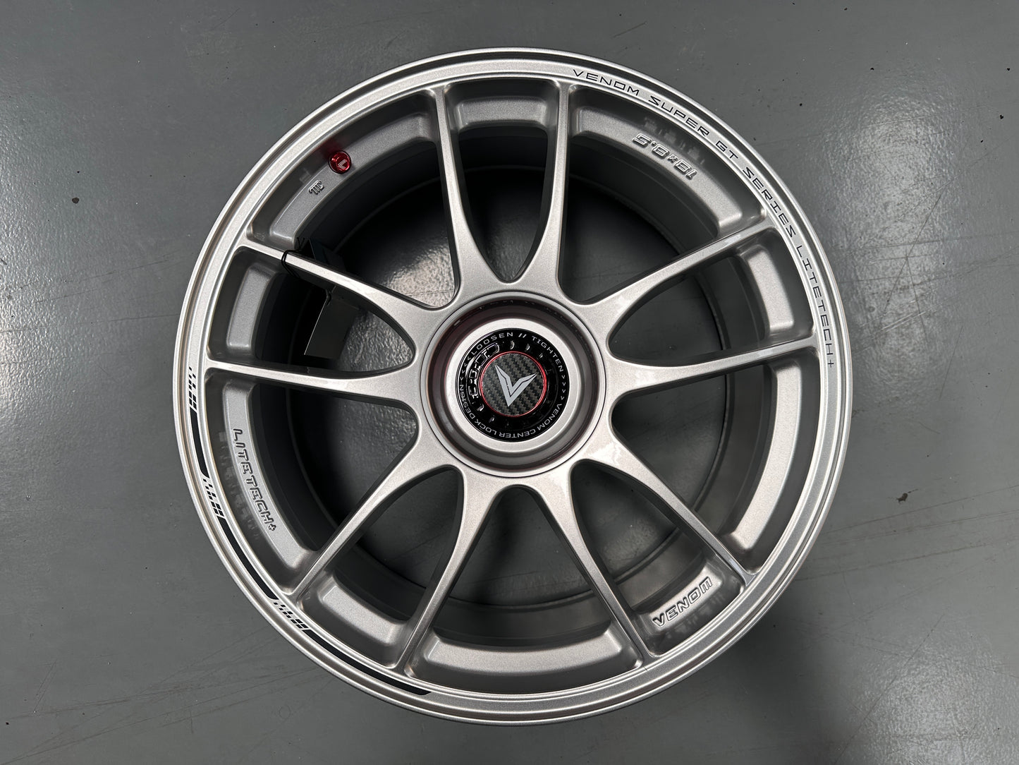 NEW 18x8.5 ET35 Lenso VNK (4 wheel) 5X114.3 Silver