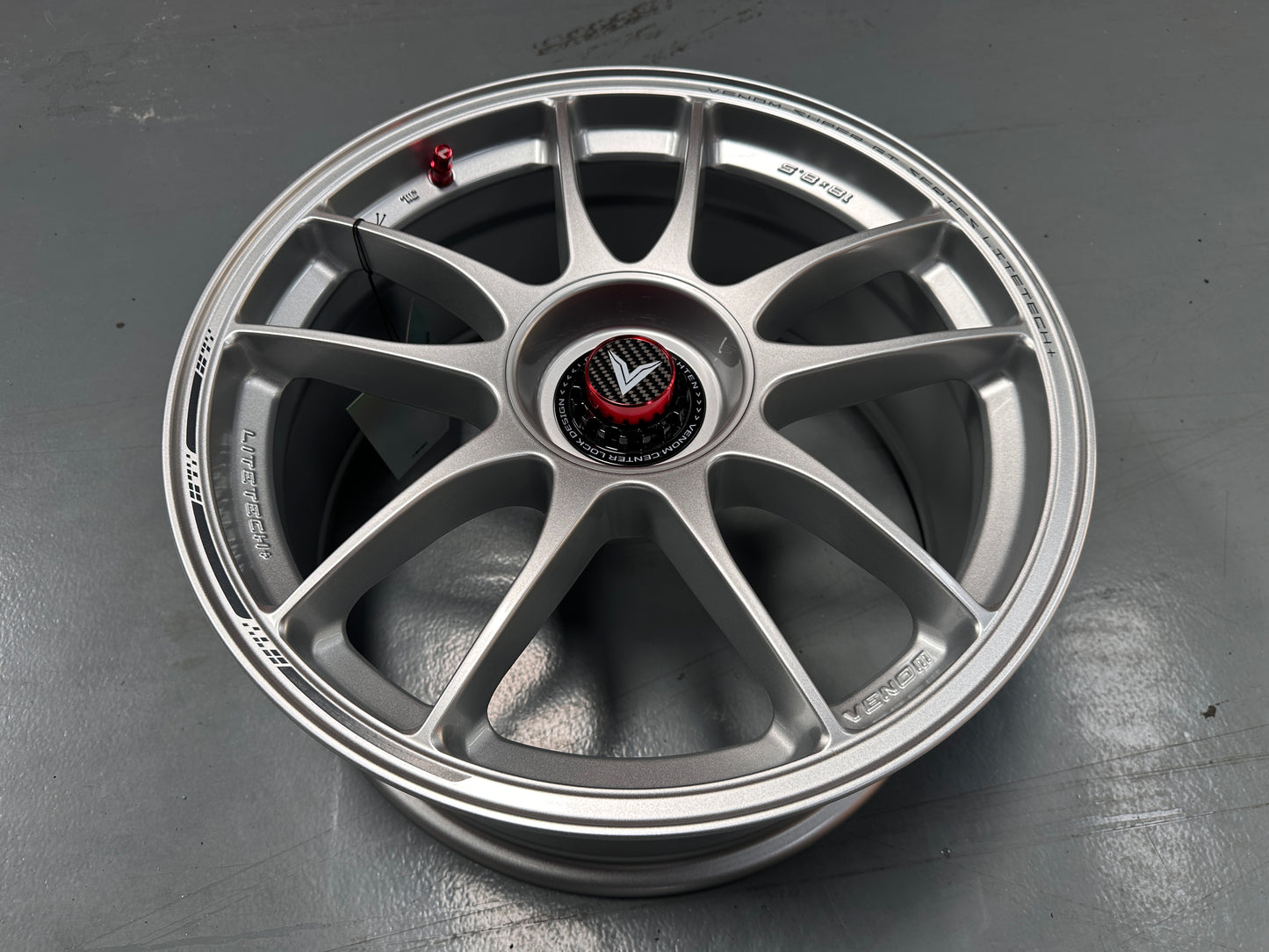 NEW 18x8.5 ET35 Lenso VNK (4 wheel) 5X114.3 Silver