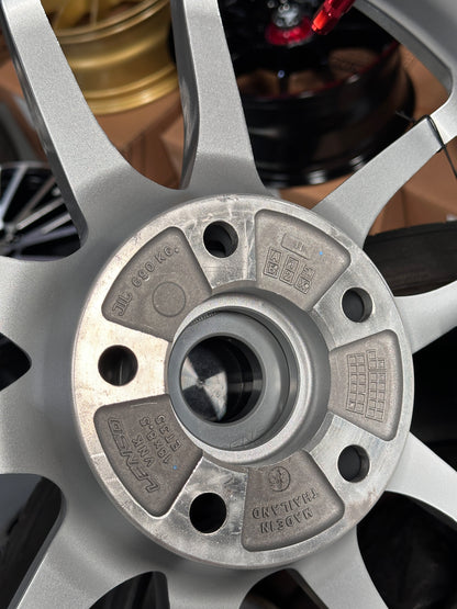 NEW 18x8.5 ET35 Lenso VNK (4 wheel) 5X114.3 Silver