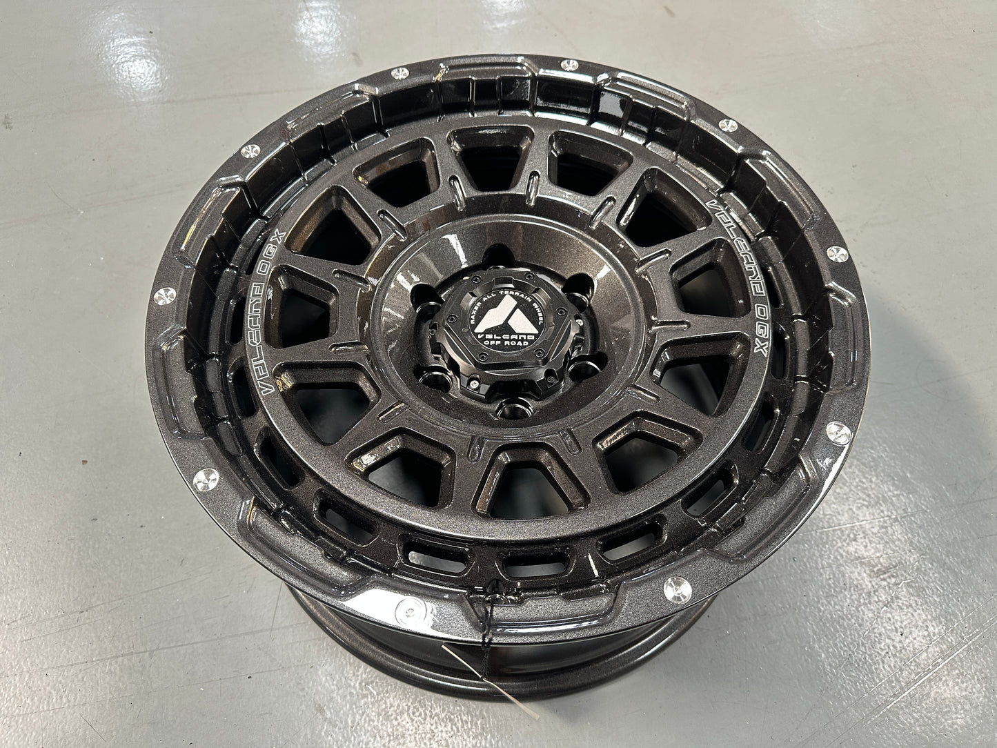NEW 18X9 ET20 Raxer OGX 6X139.7 (4 wheel) Dark Graphite