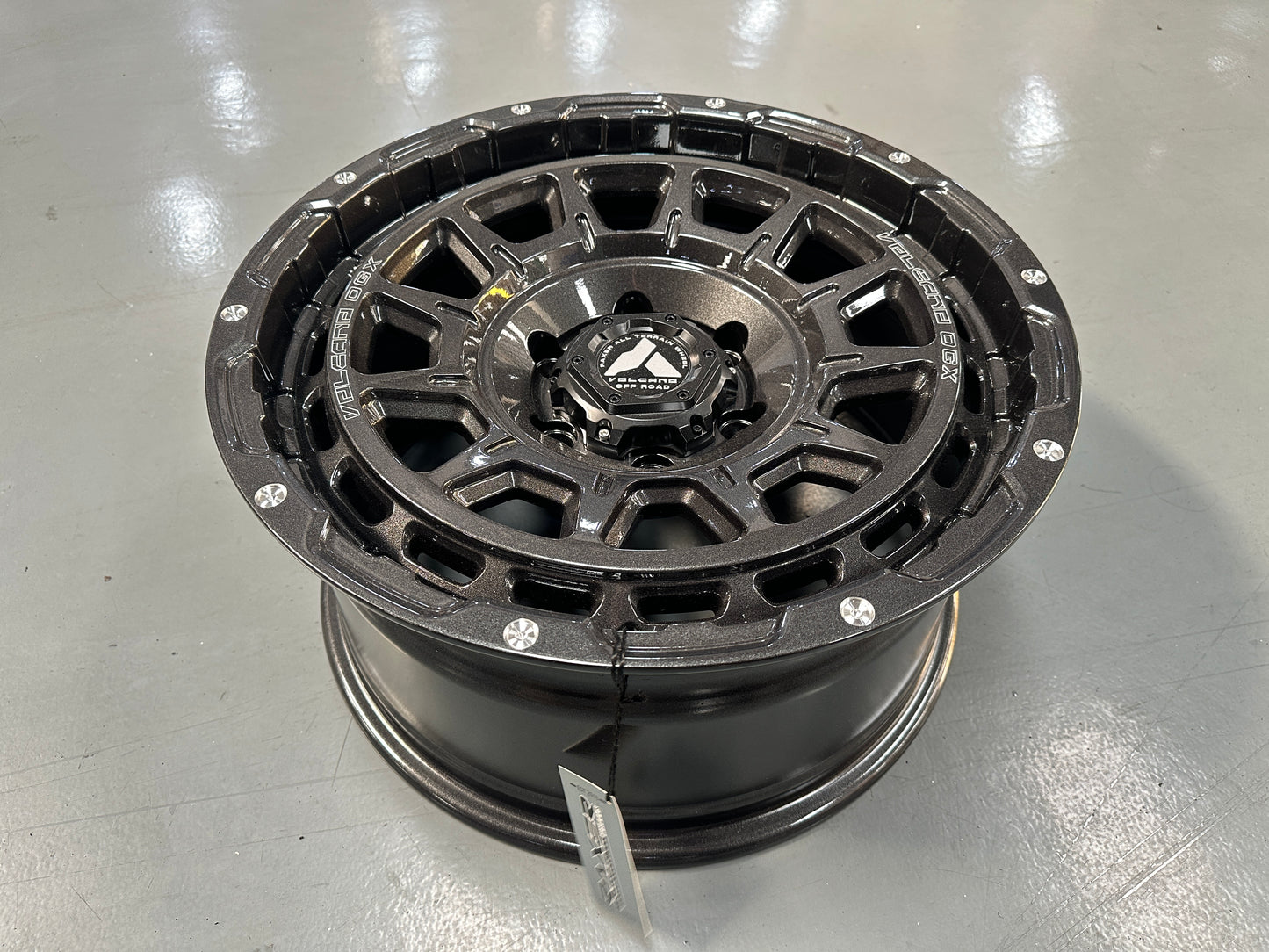 NEW 18X9 ET20 Raxer OGX 6X139.7 (4 wheel) Dark Graphite