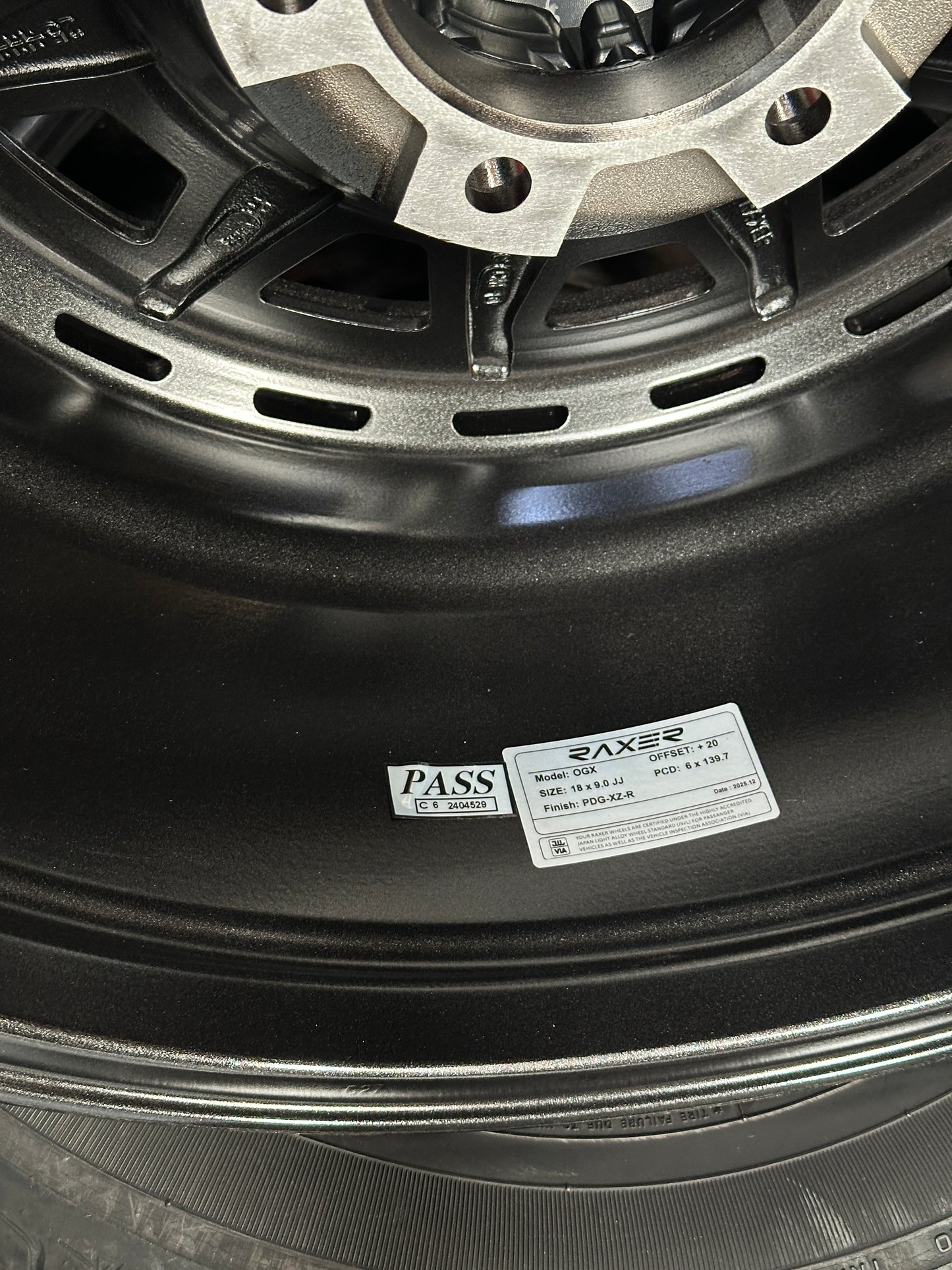 NEW 18X9 ET20 Raxer OGX 6X139.7 (4 wheel) Dark Graphite