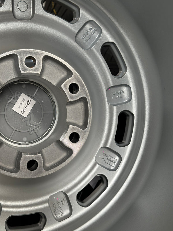 New 17X8.5 ET20 Lenso Duty Rim (4 wheel) Silver Polished 6X139.7