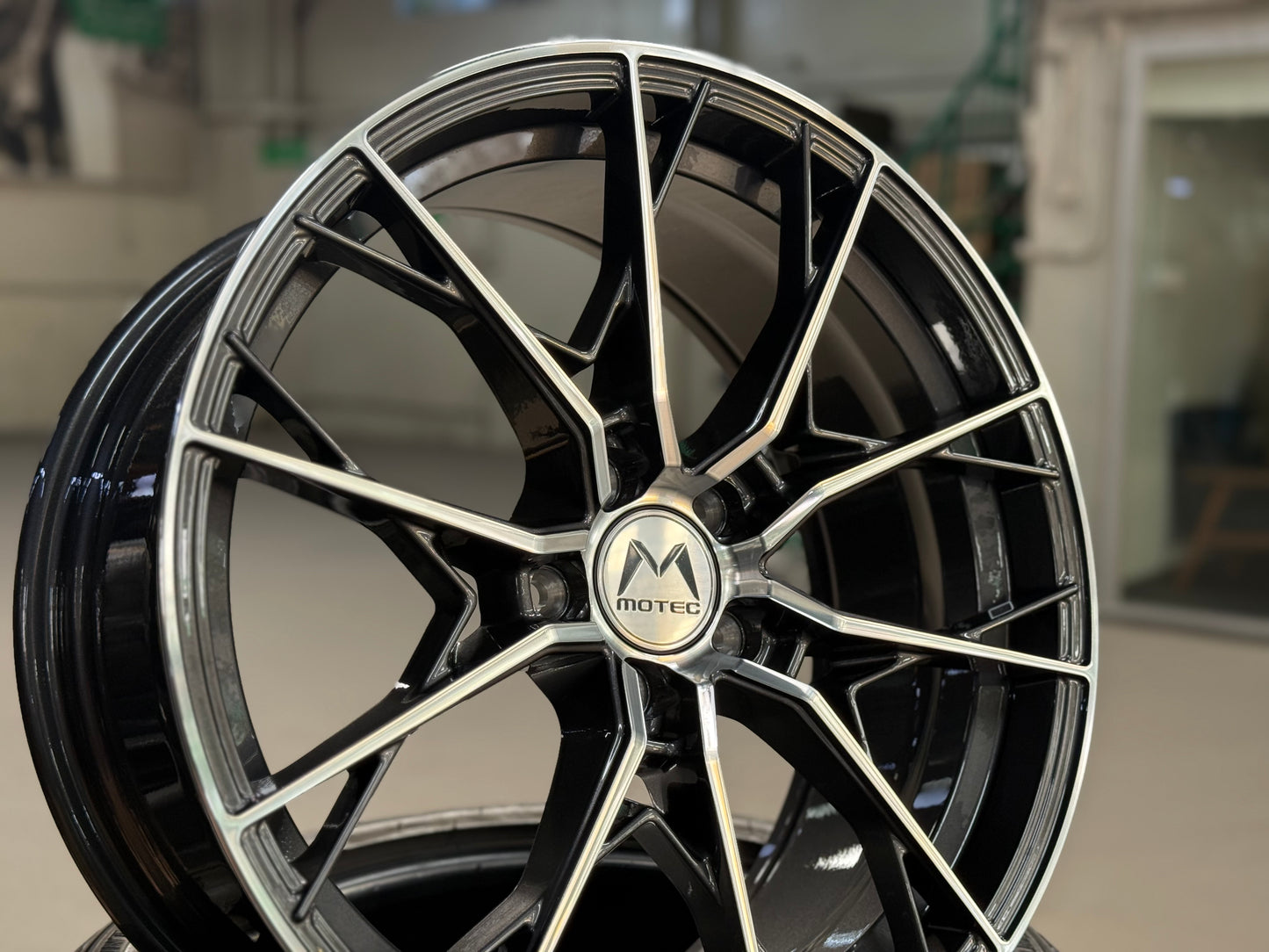 New 19x8.5 ET43 Motec MCR7 Rim (4 wheel) Gun Metal Polished 5x112
