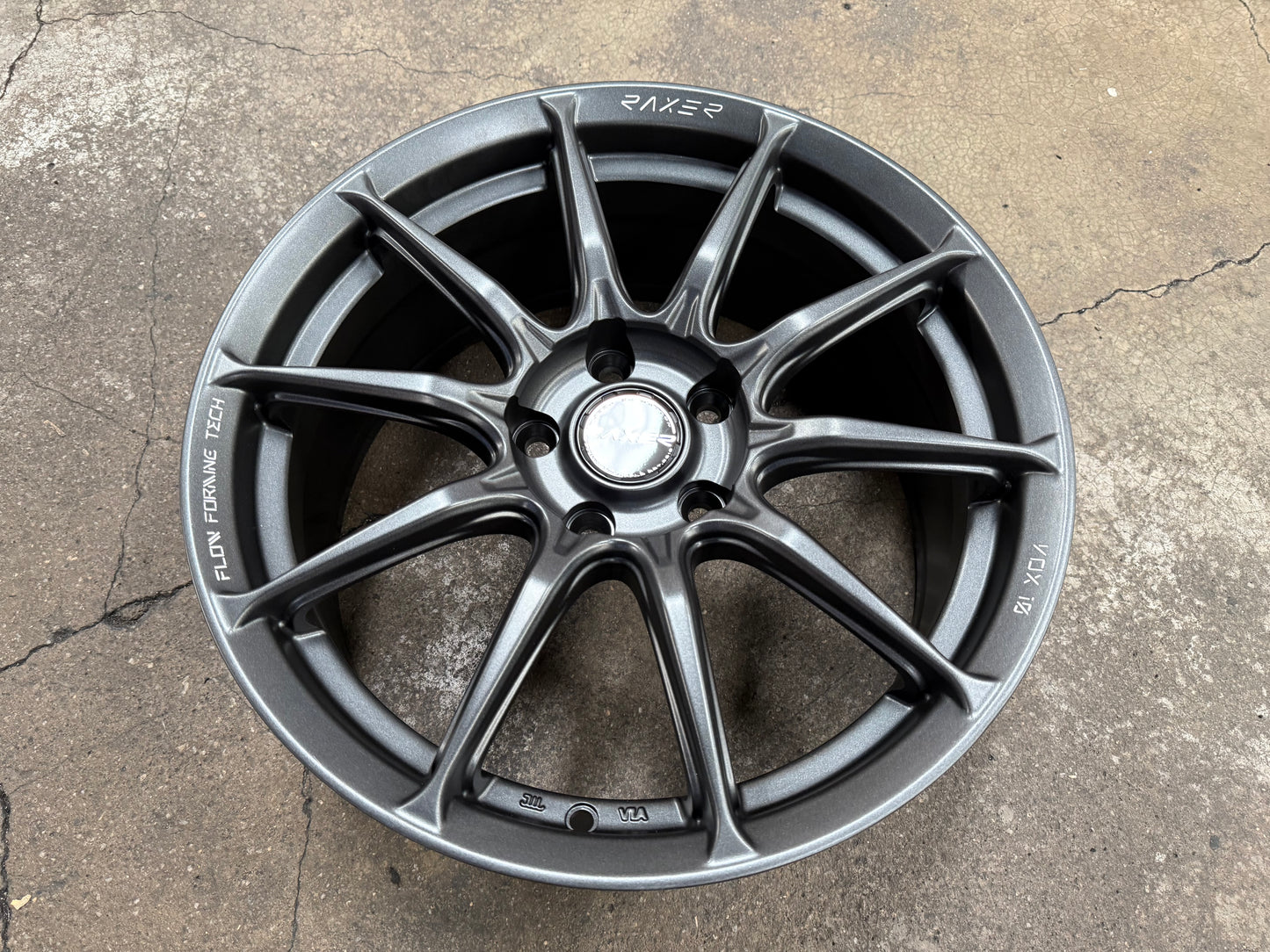 New 17X7.5 ET40 Raxer VOX10 Rim (4 wheel) Gunmetal 5X114.3