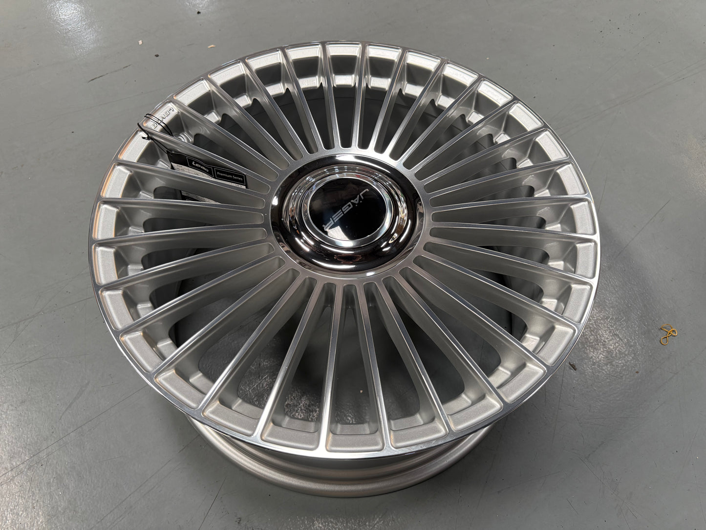 New 20x9 ET35 Lenso Crown (4 wheel) 5x114.3 Silver