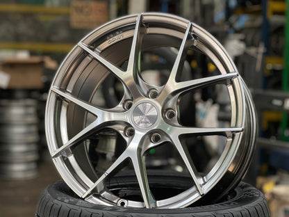 NEW 18X8.5 ET42 Lenso Jager Dyna Rim (4 wheel) Hyper silver 5X112