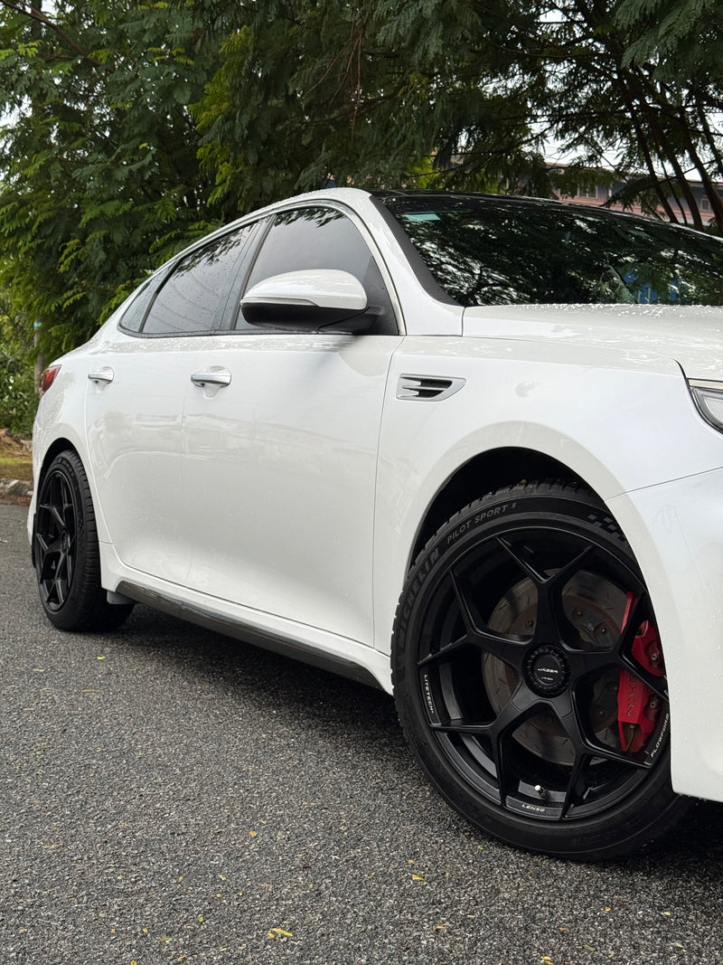 New 18X8.5 ET35 Lenso Vamos 5 Rim (4 wheel) GLOSS Black 5X114.3