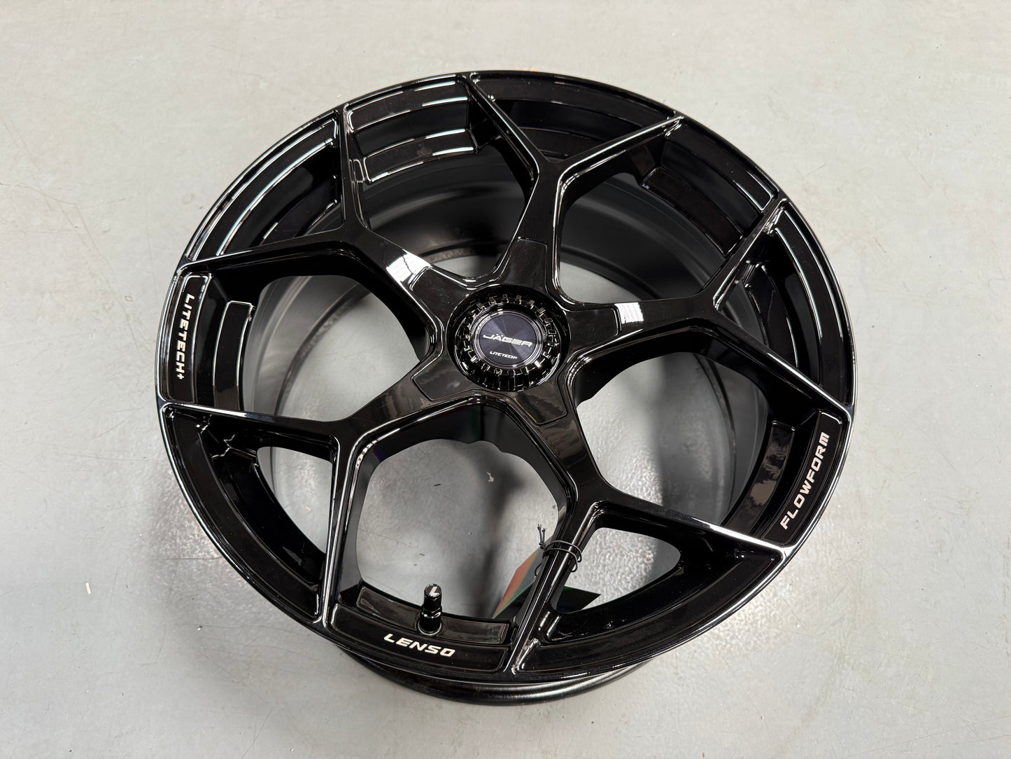 New 18X8.5 ET35 Lenso Vamos 5 Rim (4 wheel) GLOSS Black 5X114.3