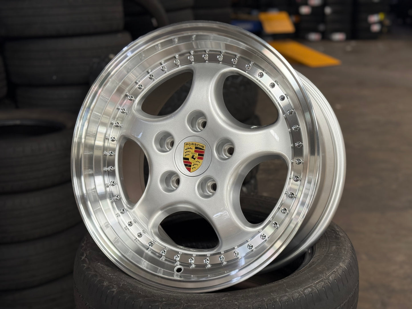 New 18x8 ET50 18x9.5 ET50 Porsche Carrera (4 wheels) Classic Silver 5x130