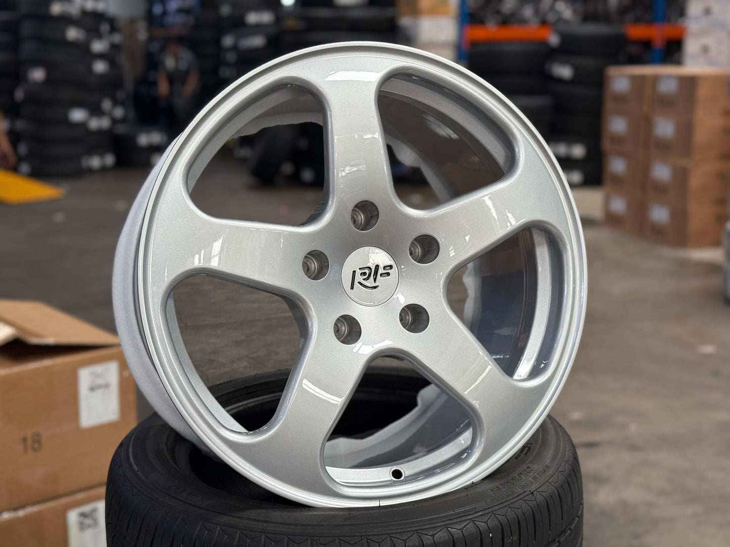 [Bundle] New 18x8 ET50 Overdrive RUF Forged (2 wheels) Silver 5x130