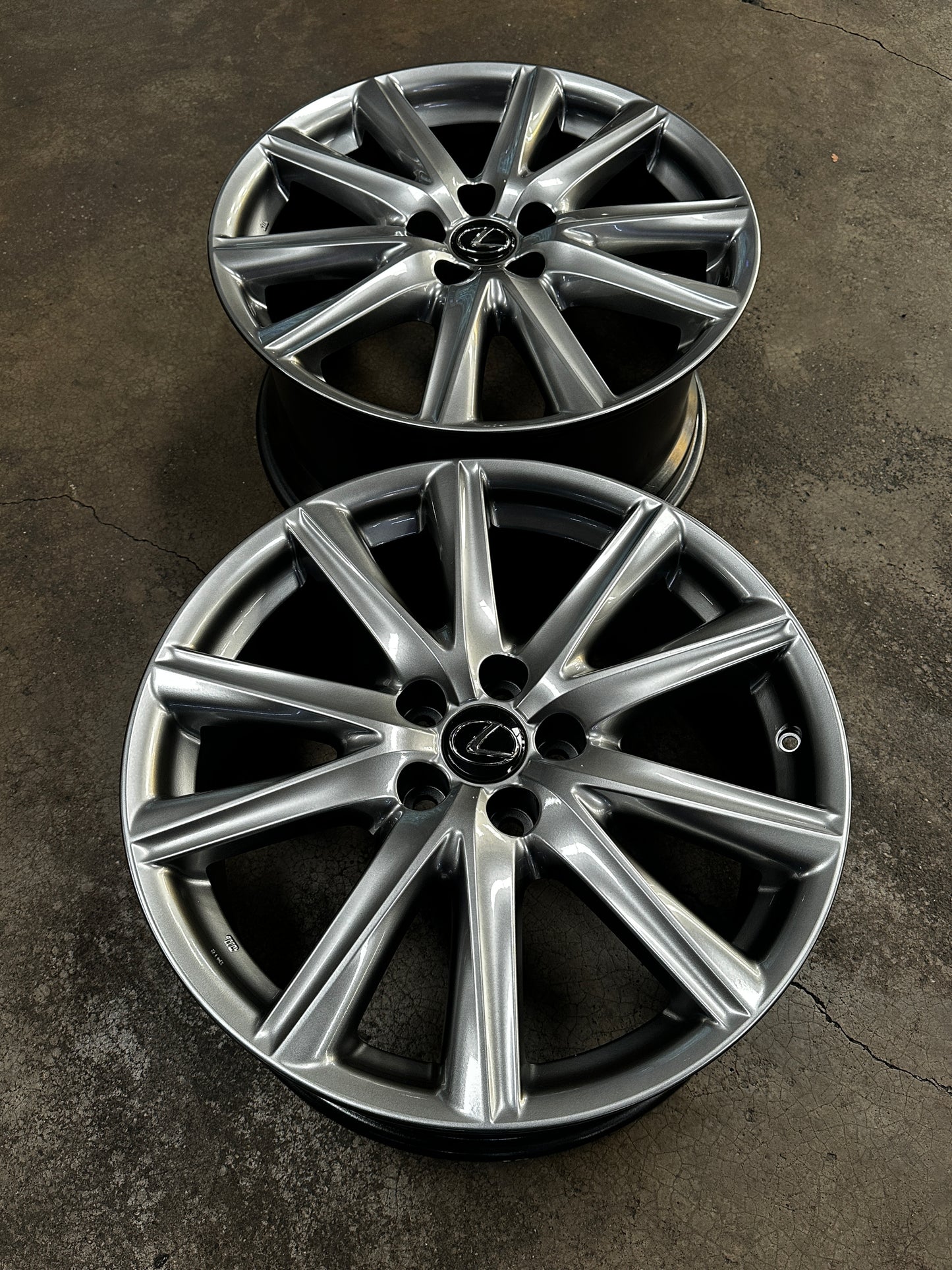 Used Original 19 inch Lexus GS 5x114.3 rim 19x8 ET45 19x9 ET50 (4 Wheels)