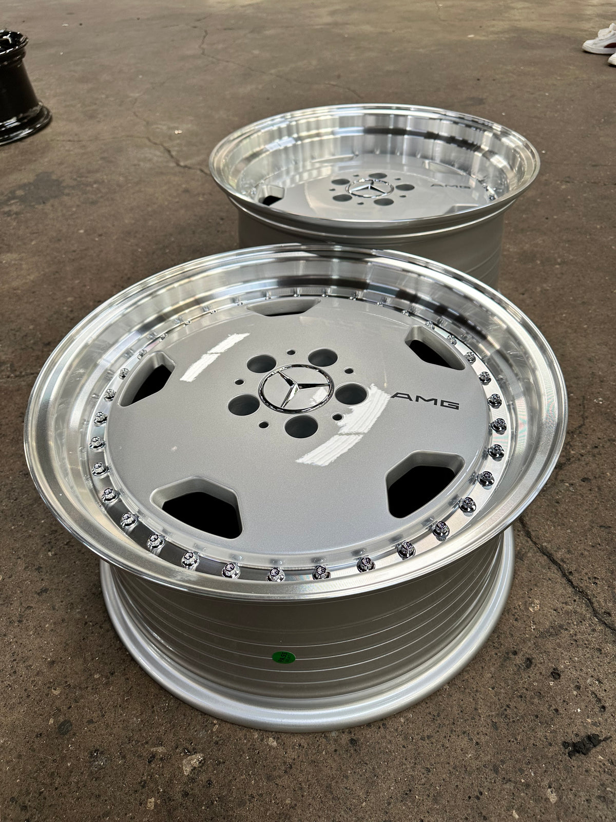 New 18x8.5 ET18 18x9.5 ET20 Mercedes AERO CLASSIC Staggered 5x112 Silver Polished Lips + 20 pcs Wheel Bolts