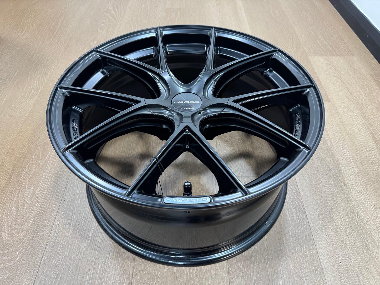 New 18x8.5 ET35 5x114.3 Lenso Jager Dyna-Evo Satin Black Flow Formed Wheels (Set of 4)