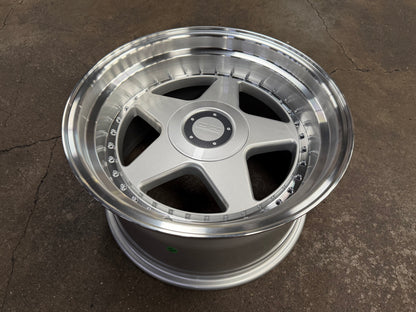 New 17X8.5 ET15 17X9.5 ET20 OZ Futura (4 wheel) Silver 5X112