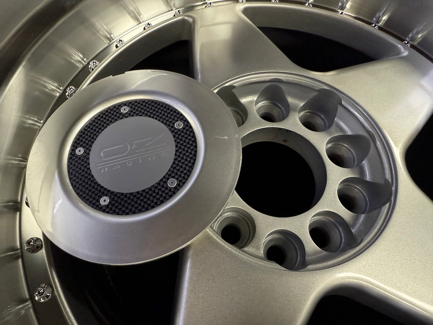 New 17X8.5 ET15 17X9.5 ET20 OZ Futura (4 wheel) Silver 5X112