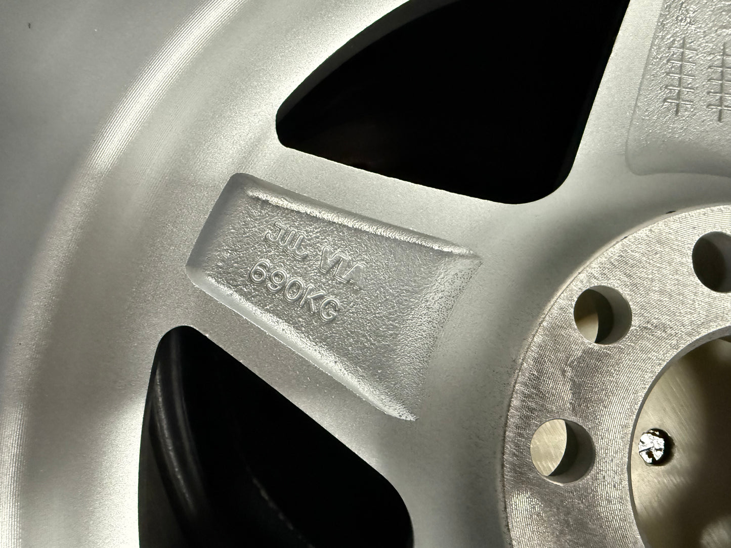 New 17X8.5 ET15 17X9.5 ET20 OZ Futura (4 wheel) Silver 5X112