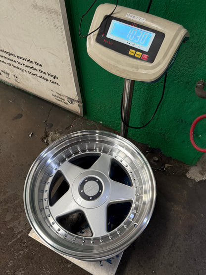 New 17X8.5 ET15 17X9.5 ET20 OZ Futura (4 wheel) Silver 5X112