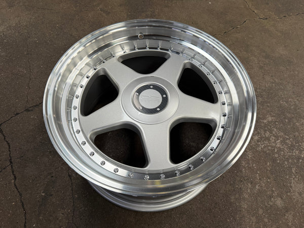 New 18x8 ET10 18X9.5 ET20 OZ Futura Classic (4 wheels) Silver 5X112