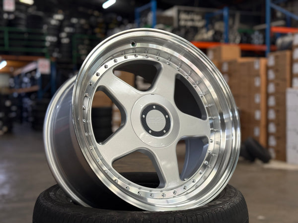 New 18x8 ET10 18X9.5 ET20 OZ Futura Classic (4 wheels) Silver 5X112