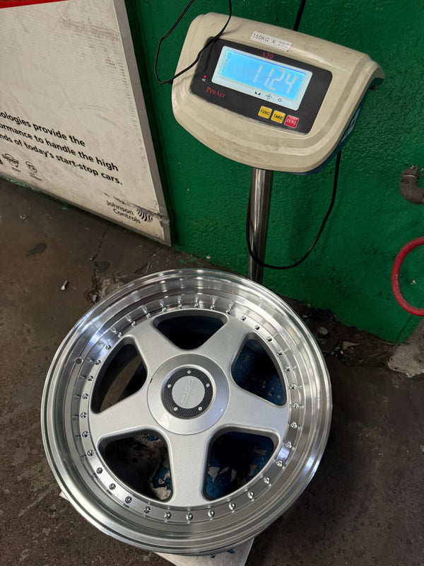New 18x8 ET10 18X9.5 ET20 OZ Futura Classic (4 wheels) Silver 5X112