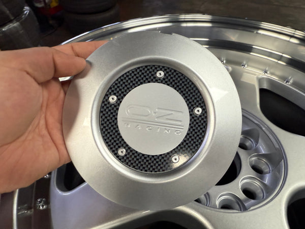 New 18x8 ET32 18x9.5 ET35 OZ Futura Classic (4 wheels) Silver 5X112